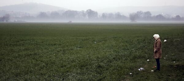 Una migrante siria en Grecia - Sputnik Mundo