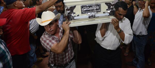 El funeral de la dirigente popular indígena Berta Cáceres - Sputnik Mundo