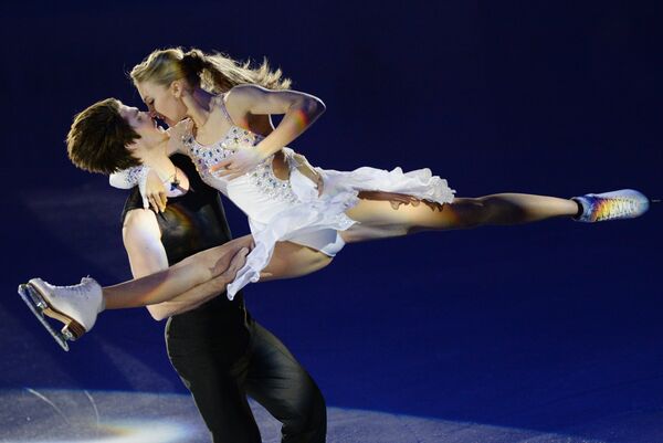 Alexandra Stepánova e Iván Bukin, patinadores artísticos rusos - Sputnik Mundo