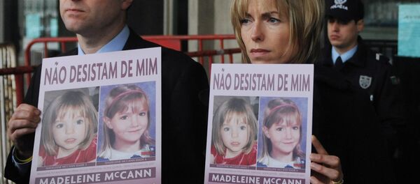 Gerry e Kate McCann, pais da menina Madeleine McCann, desaparecida em 2007 durante férias com a família em Portugal - Sputnik Mundo