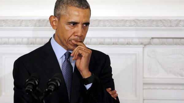 US President Barack Obama listens a question during a meeting with the U.S. Governors Association at the White House in Washington February 22, 2016. - Sputnik Mundo