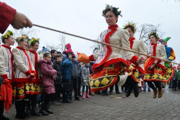 La fiesta de la Maslenitsa - Sputnik Mundo