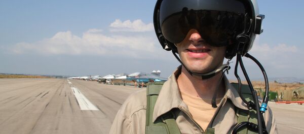 Equipamiento del futuro: Rusia elabora un casco que permite ver en 360 grados - Sputnik Mundo