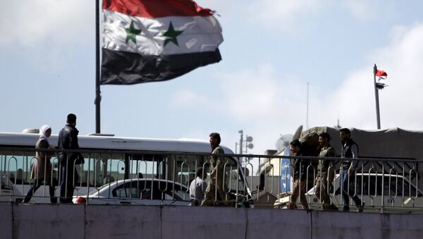 Bandera de Siria en Damasco - Sputnik Mundo