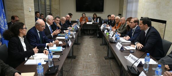 Ronda de las consultas intersirias en Ginebra - Sputnik Mundo