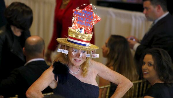 Una partidaria de Donald Trump - Sputnik Mundo