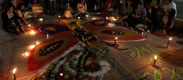 Una vigilia para honrar Berta Cáceres en Tegucigalpa - Sputnik Mundo