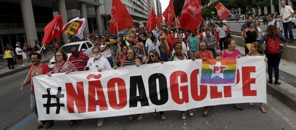 Manifestación en apoyo al gobierno actual de Brasil en Río de Janeiro - Sputnik Mundo