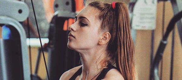 Antes y después: Conozca a la legendaria “Barbie Musculosa” de Rusia - Sputnik Mundo