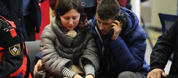 Familiares de las víctimas del siniestro del Boeing-737 en Rostov del Don - Sputnik Mundo