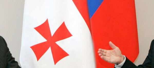 Banderas de Georgia y Rusia - Sputnik Mundo