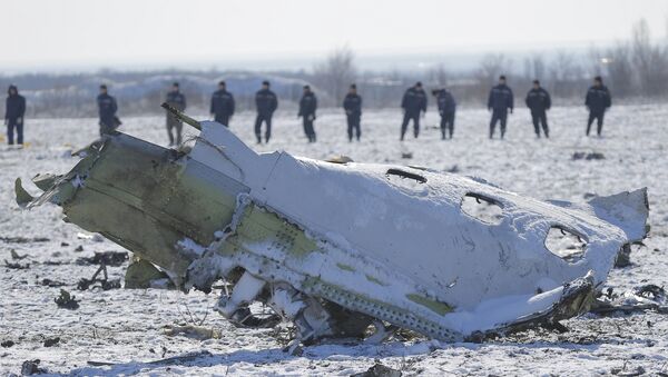 Lugar del siniestro del Boeing en Rostov del  Don, Rusia - Sputnik Mundo