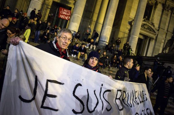 Eventos en memoria de los fallecidos en Bruselas - Sputnik Mundo