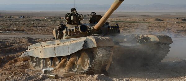 Tanque sirio cerca de Palmira Tanque sirio cerca de Palmira - Sputnik Mundo