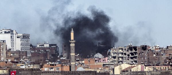 Enfrentamientos entre los kurdos y las fuerzas turcas - Sputnik Mundo