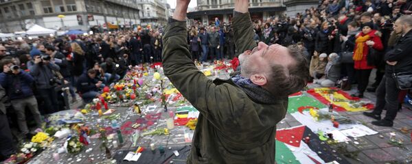 Homenaje a las víctimas de los atentados en Bruselas - Sputnik Mundo