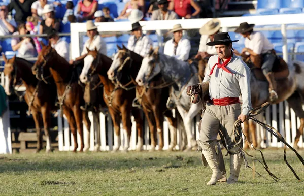 Rodeo en Montevideo: La competencia de los gauchos más valientes Rodeo en Montevideo: La competencia de los gauchos más valientes - Sputnik Mundo