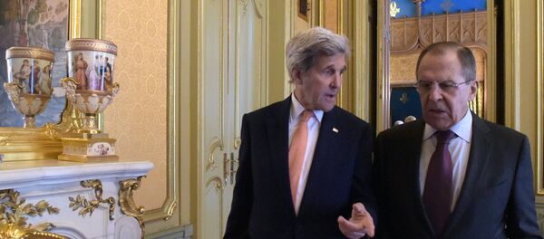 El ministro de Exteriores de Rusia, Serguéi Lavrov, y el secretario de Estado de EEUU, John Kerry El ministro de Exteriores de Rusia, Serguéi Lavrov, y el secretario de Estado de EEUU, John Kerry - Sputnik Mundo