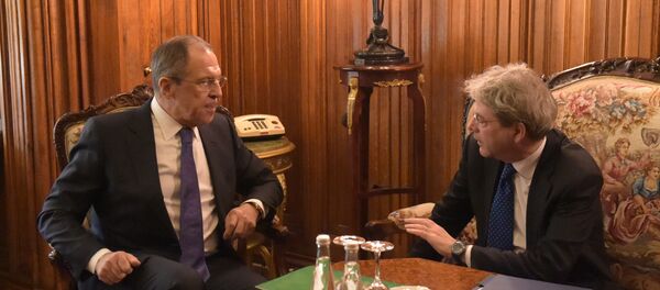 El canciller ruso, Serguéi Lavrov y su homólogo italiano, Paolo Gentiloni (archivo) - Sputnik Mundo