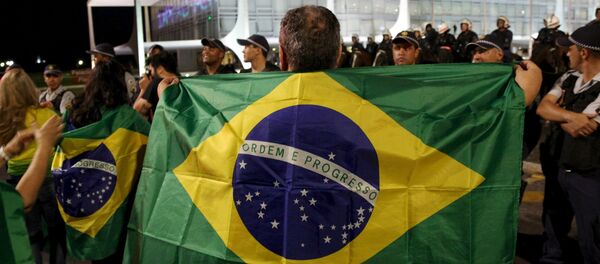 Partidarios de impeachment - Sputnik Mundo