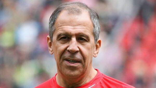 Serguéi Lavrov, canciller ruso, jugando al fútbol (archivo) Serguéi Lavrov, canciller ruso, jugando al fútbol (archivo) - Sputnik Mundo