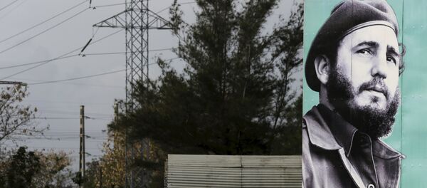 Una imagen de Fidel Castro en las calles de la Habana - Sputnik Mundo