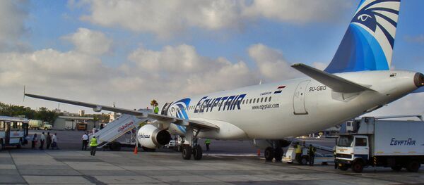 Un avión de EgyptAir Un avión de EgyptAir - Sputnik Mundo