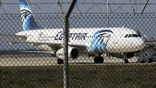 El avión de Egyptair Airbus A320 (archivo) - Sputnik Mundo