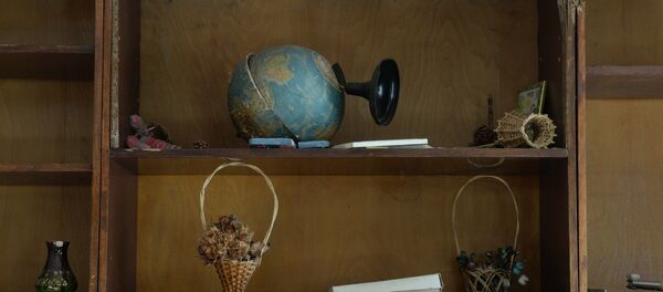 Siete niños de Donetsk heridos tras manipular un proyectil - Sputnik Mundo