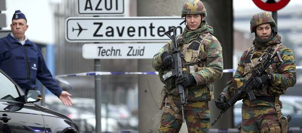 Militares belgas en el aeropuerto de Bruselas - Sputnik Mundo
