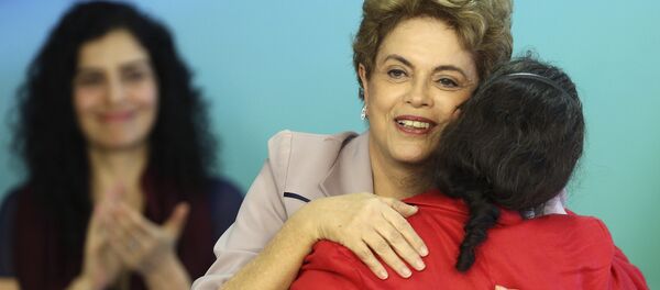 Artistas e intelectuales expresan su apoyo contra el golpe a la presidenta Rousseff - Sputnik Mundo