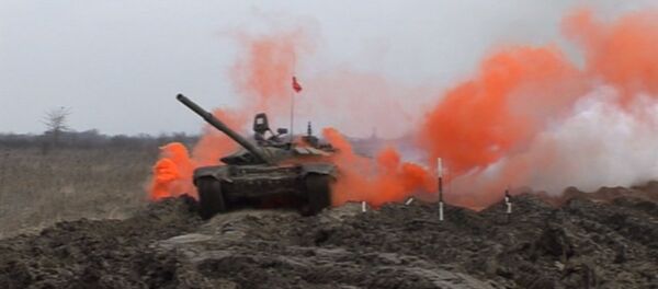 Biatlón de tanques 2016: Los furiosos T-72 y T-90 - Sputnik Mundo