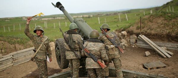Combate en Nagorno Karabaj Combate en Nagorno Karabaj - Sputnik Mundo