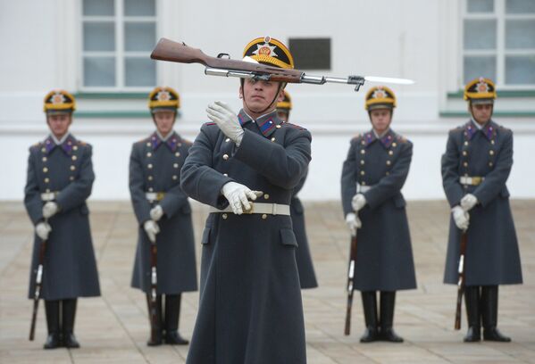 Regimiento Presidencial: 80 años en guardia en el Kremlin de Moscú - Sputnik Mundo