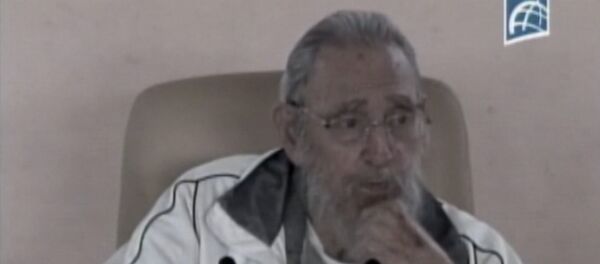 Fidel Castro reaparece en público por primera vez en ocho meses - Sputnik Mundo