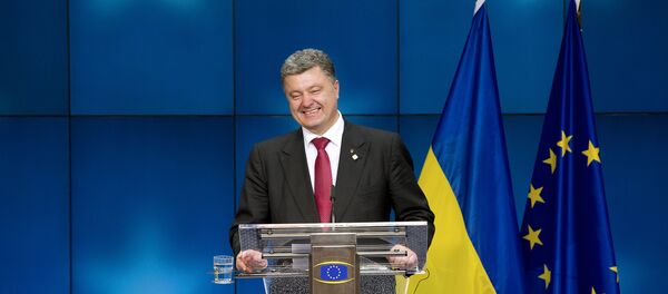 El presidente de Ucrania, Petró Poroshenko, en el Consejo Europeo en Bruselas - Sputnik Mundo