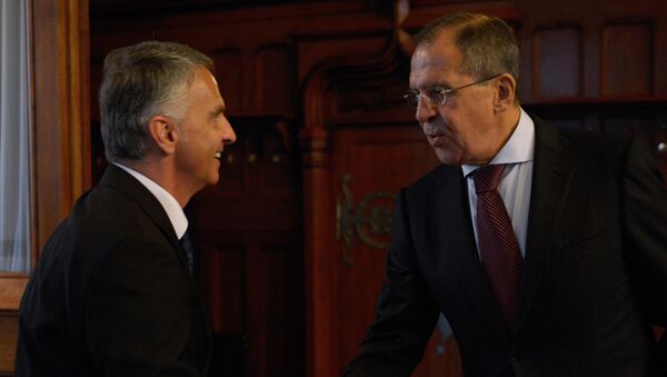 Ministro de Exteriores de Suiza, Didier Burkhalter, y ministro de Exteriores de Rusia, Serguéi Lavrov (Archivo) - Sputnik Mundo