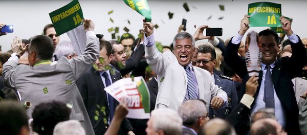 Comisión parlamentaria aprueba la continuidad del impeachment contra Dilma Rousseff - Sputnik Mundo