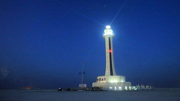 Faro en uno de las islas en el Mardel Sur de Chuna Faro en uno de las islas en el Mardel Sur de Chuna - Sputnik Mundo