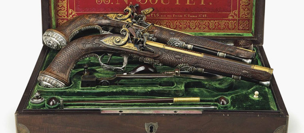 Las pistolas de Simón Bolívar subastadas por Christie's - Sputnik Mundo