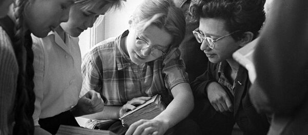 Alumnos soviéticos - Sputnik Mundo