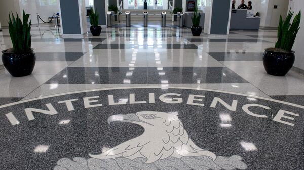 The Central Intelligence Agency (CIA) logo is displayed in the lobby of CIA Headquarters in Langley, Virginia, on August 14, 2008 - Sputnik Mundo