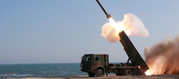 Un misil (archivo) - Sputnik Mundo