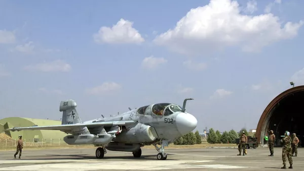 Avión de guerra electrónica estadounidense EA-6B Prowler - Sputnik Mundo