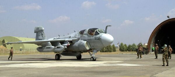 Avión de guerra electrónica estadounidense EA-6B Prowler - Sputnik Mundo
