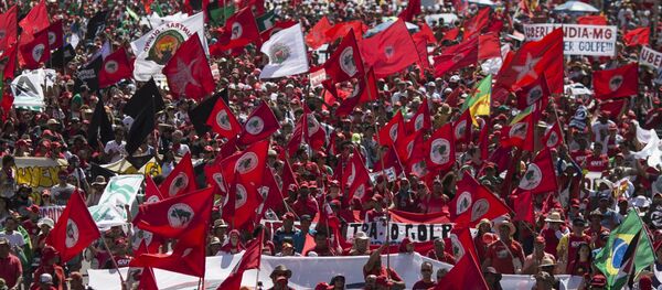 Manifestaciones contra el impeachment a Rousseff - Sputnik Mundo