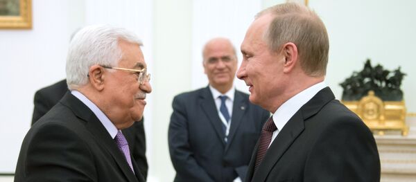 Vladímir Putin, presidente de Rusia, y  Mahmúd Abás, líder de la ANP - Sputnik Mundo
