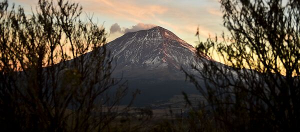 Volcán Popocatépetl - Sputnik Mundo
