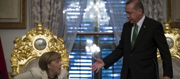 Canciller de Alemania Angela Merkel y el presidente de Turquía Recep Erdogan (archivo) - Sputnik Mundo