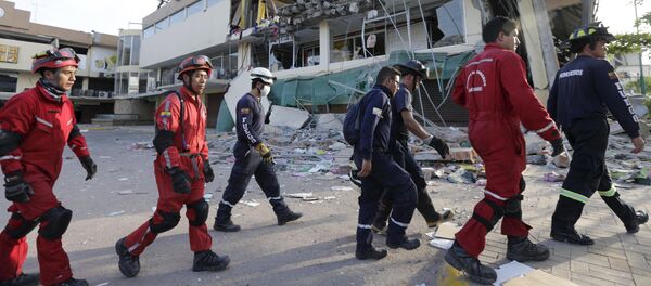 Equipos de rescate en Portoviejo - Sputnik Mundo